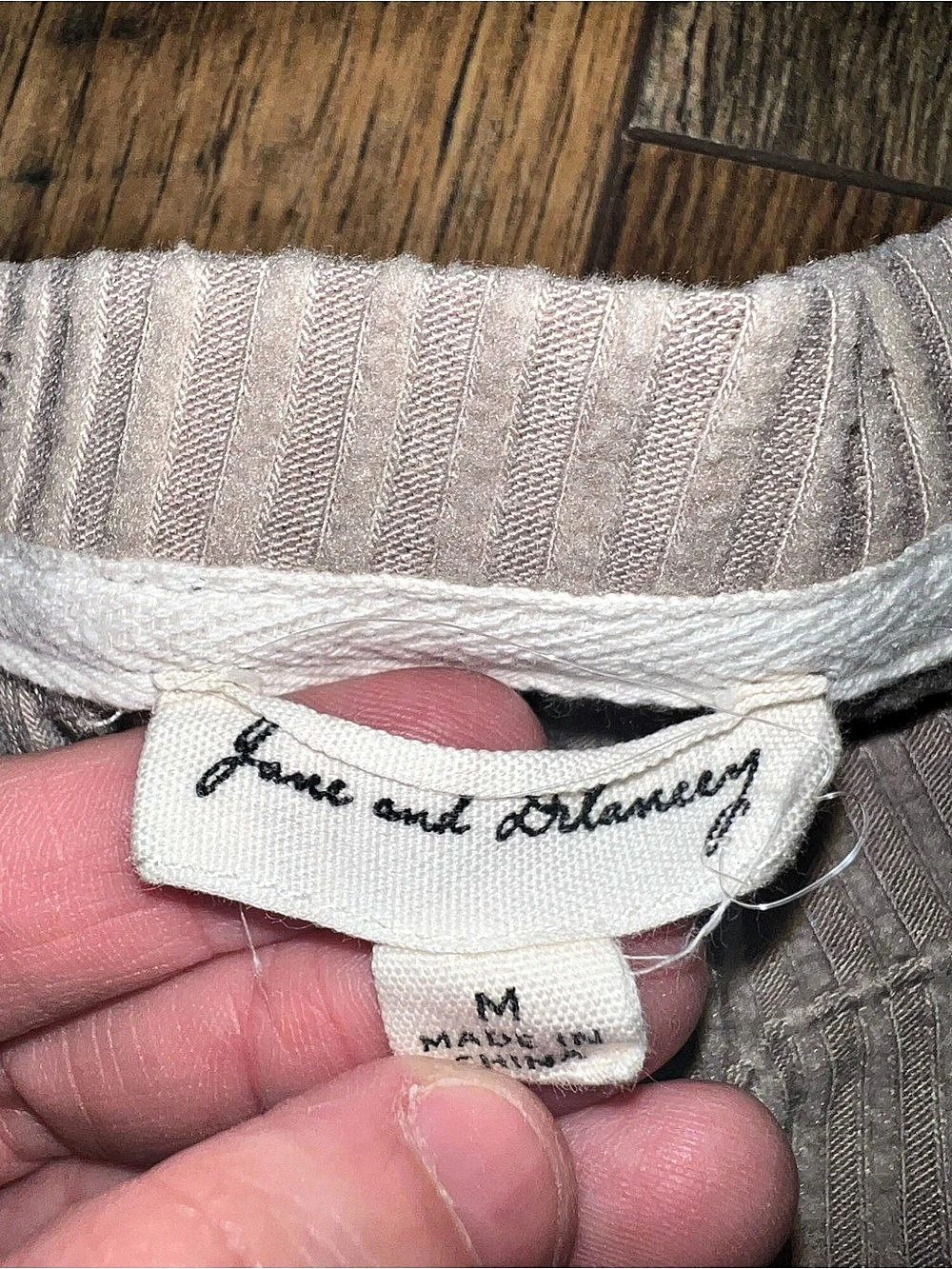 Jane and Delancey Ribbed Crewneck Sweater in Cream Size Medium - Picture 3 of 3